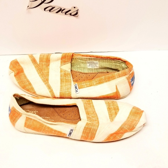 TOMS Classic Womens Striped Canavas Shoes - Picture 2 of 8